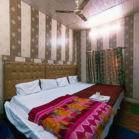 Hotel India Inn Walking Distance From Taj Mahal-- Rooftop Taj Mahal View Agra  Buitenkant foto