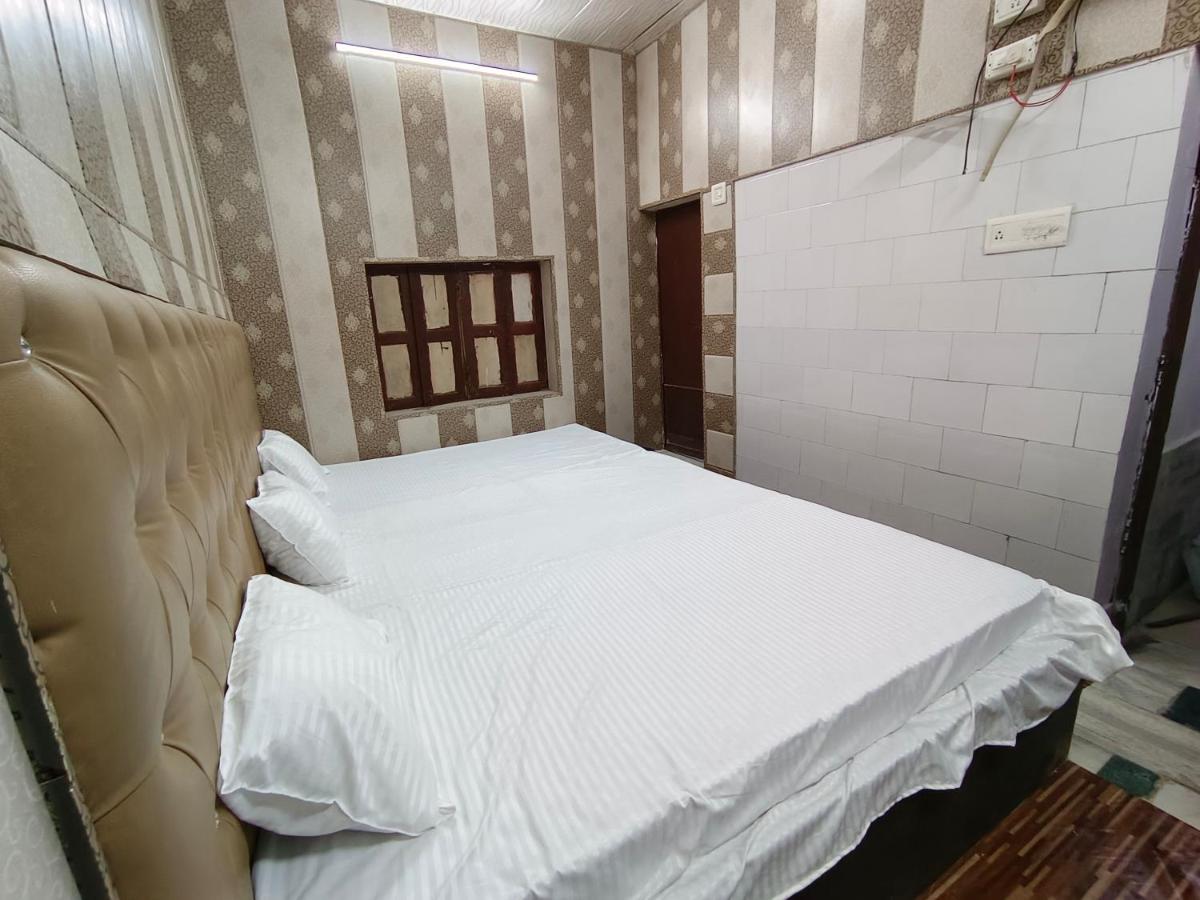 Hotel India Inn Walking Distance From Taj Mahal-- Rooftop Taj Mahal View Agra  Buitenkant foto