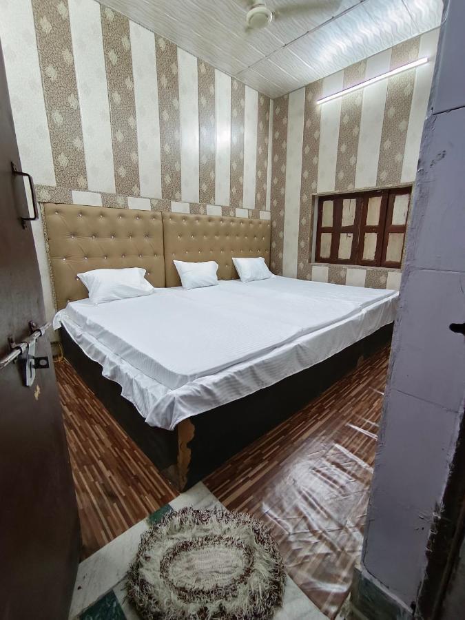 Hotel India Inn Walking Distance From Taj Mahal-- Rooftop Taj Mahal View Agra  Buitenkant foto