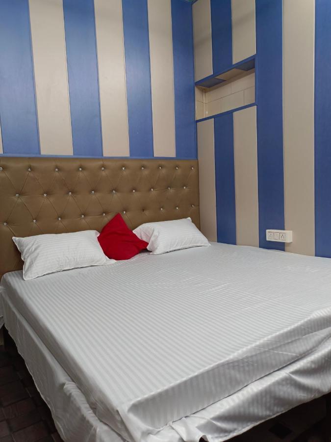 Hotel India Inn Walking Distance From Taj Mahal-- Rooftop Taj Mahal View Agra  Buitenkant foto