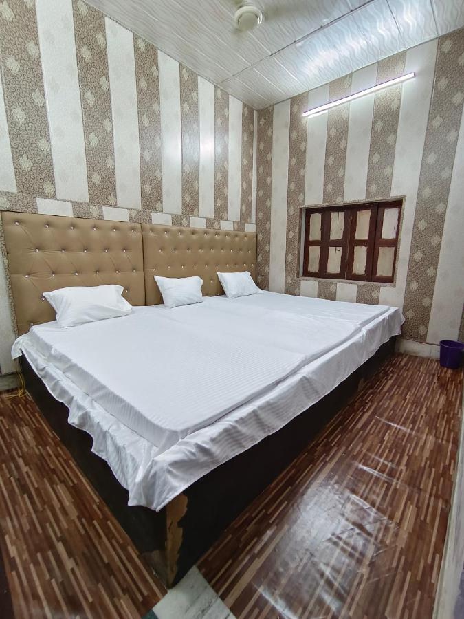 Hotel India Inn Walking Distance From Taj Mahal-- Rooftop Taj Mahal View Agra  Buitenkant foto