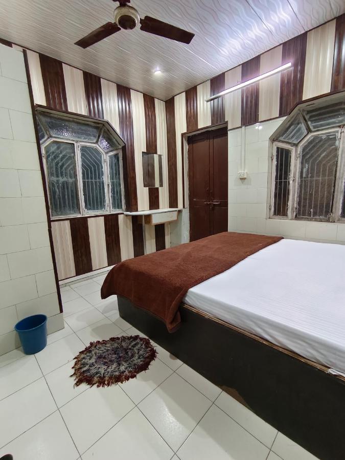 Hotel India Inn Walking Distance From Taj Mahal-- Rooftop Taj Mahal View Agra  Buitenkant foto