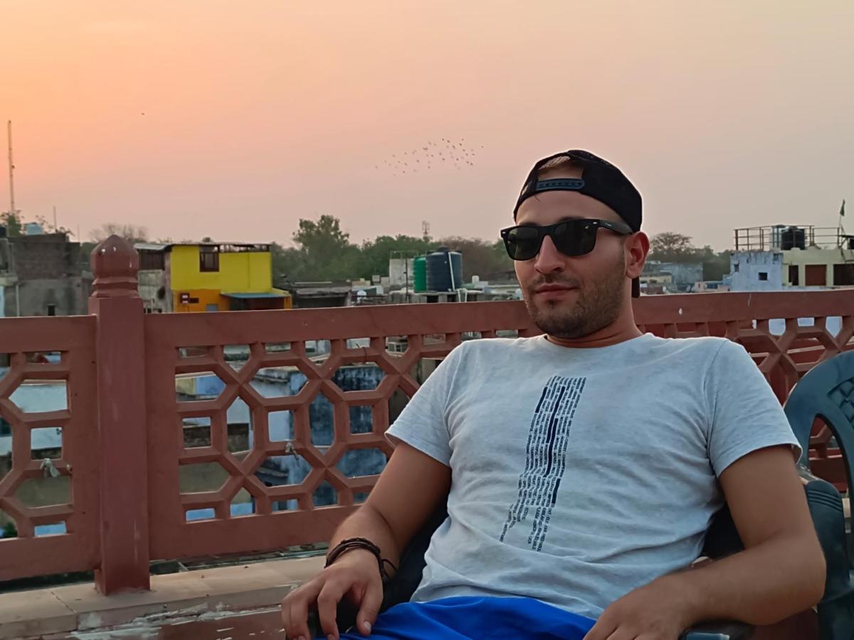Hotel India Inn Walking Distance From Taj Mahal-- Rooftop Taj Mahal View Agra  Buitenkant foto