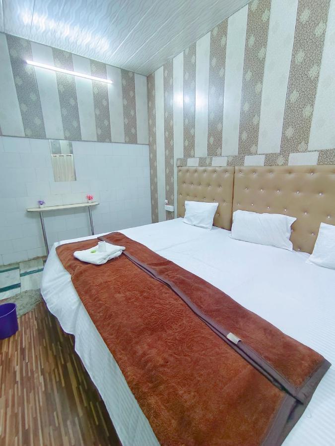 Hotel India Inn Walking Distance From Taj Mahal-- Rooftop Taj Mahal View Agra  Buitenkant foto