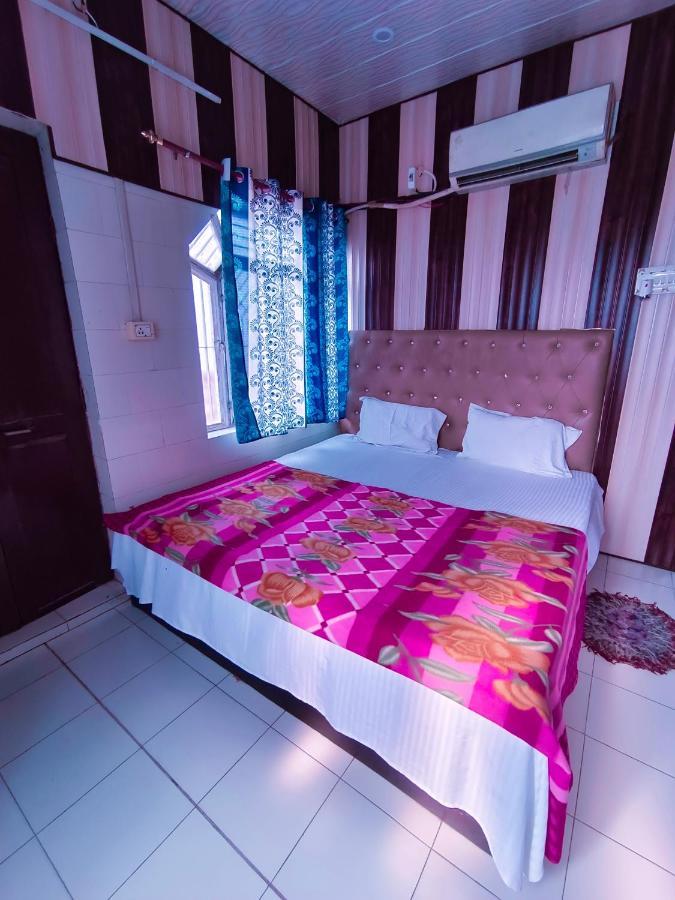Hotel India Inn Walking Distance From Taj Mahal-- Rooftop Taj Mahal View Agra  Buitenkant foto