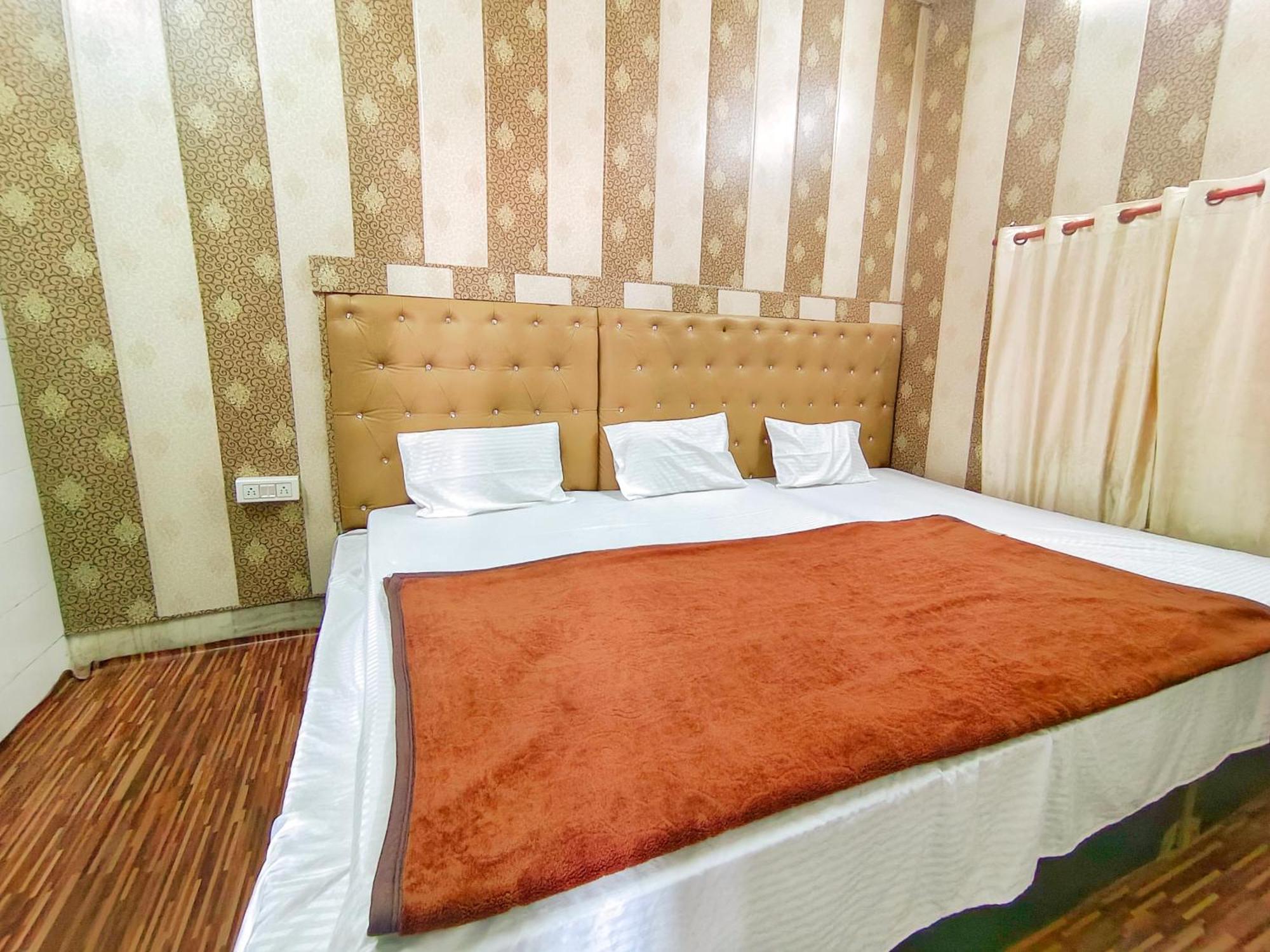 Hotel India Inn Walking Distance From Taj Mahal-- Rooftop Taj Mahal View Agra  Buitenkant foto